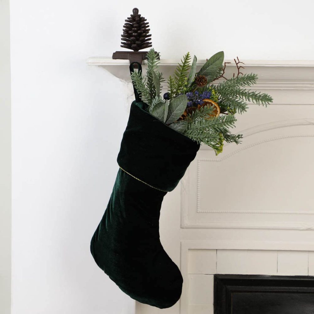 Dibor Set of 2 Large Green Velvet Luxury Christmas Stockings - H48cm - Image 2