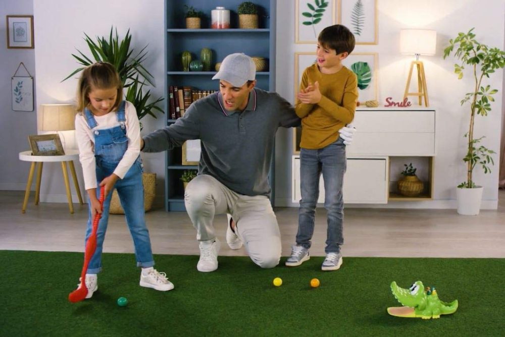 Gator Golf: The Fun Play-at-Home Mini Golf Game | Kids Interactive Action Golf Game | For 2-4 Players | Ages 3+ - Image 3