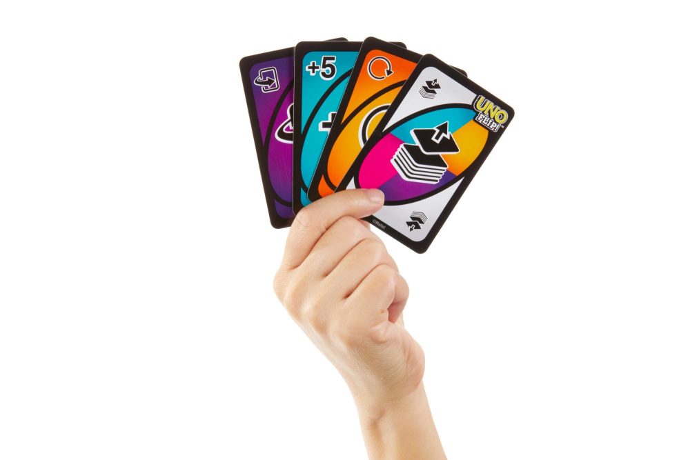 Mattel Games UNO FLIP! Family Card Game for Adults, Teens & Kids, Double-sided Deck with Special Flip Card, 112 Cards, 7 Year Old and Up, ‎GDR44 - Image 3