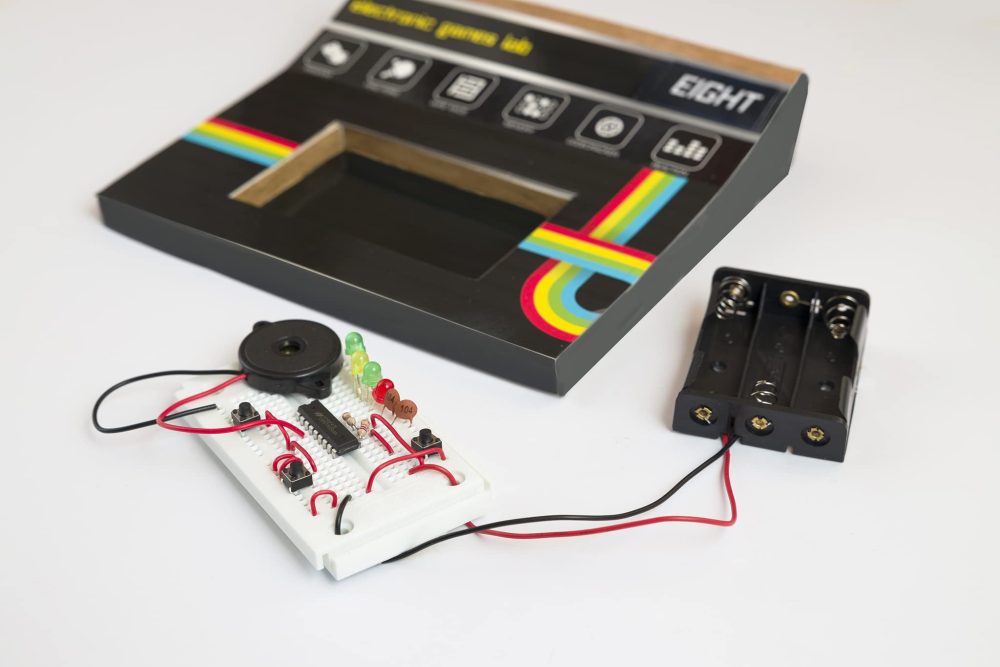 EIGHT Advent Calendar Kit - Electronic Games - Image 3