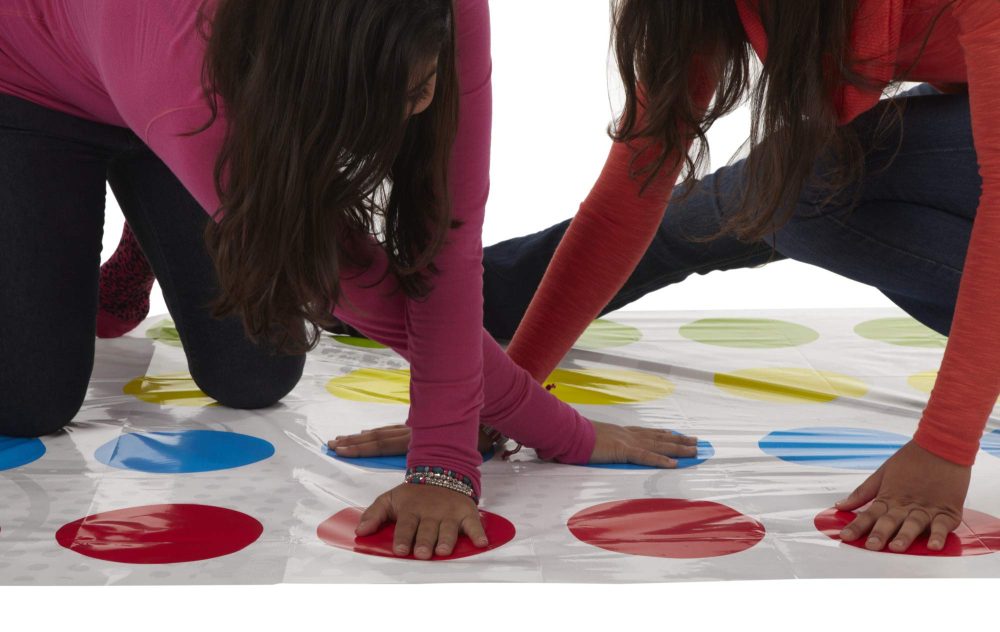 Hasbro Gaming Twister Game for Kids Ages 6 and Up - Image 4