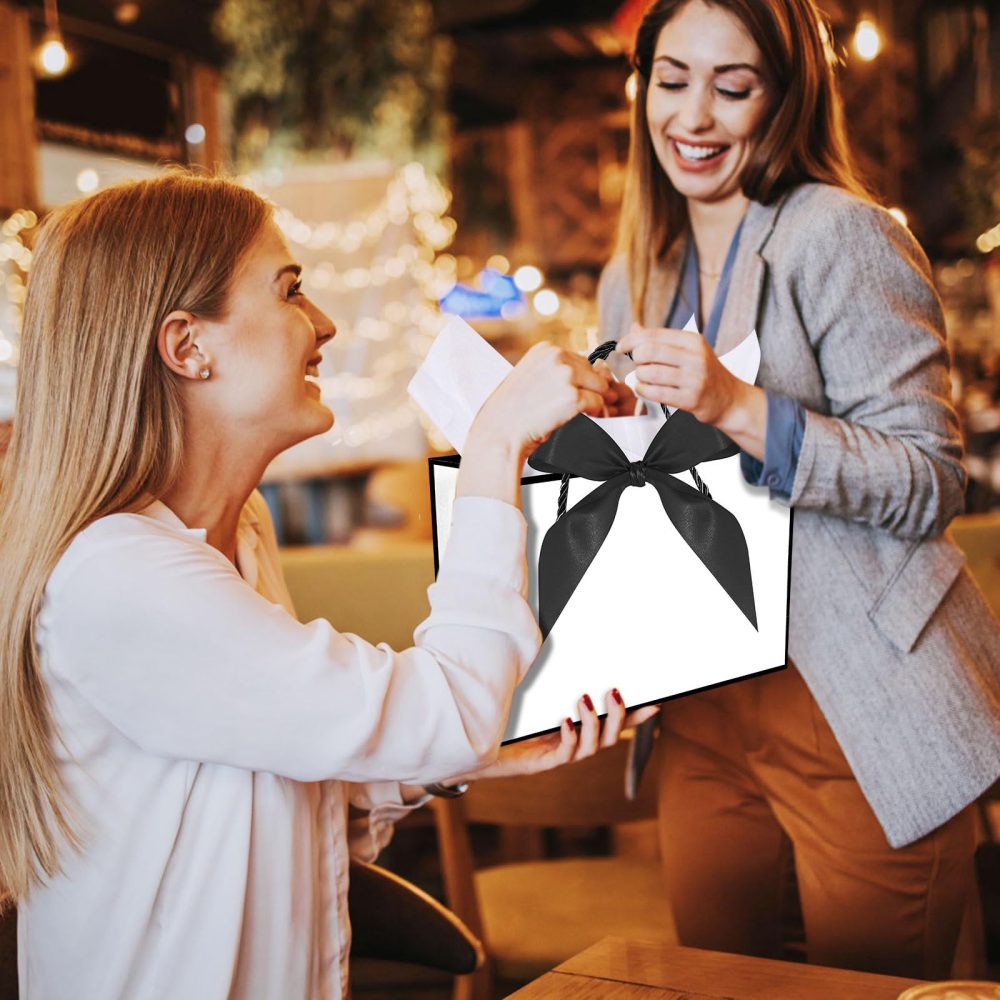 HuaJiao 4Pcs Gift Bags, Medium Present Bag Gift Wrapping Bag with Bow Ribbon Tissue Paper and Cards Gift Bag for Birthday Wedding Party 28x10x20cm (Black Edge) - Image 2