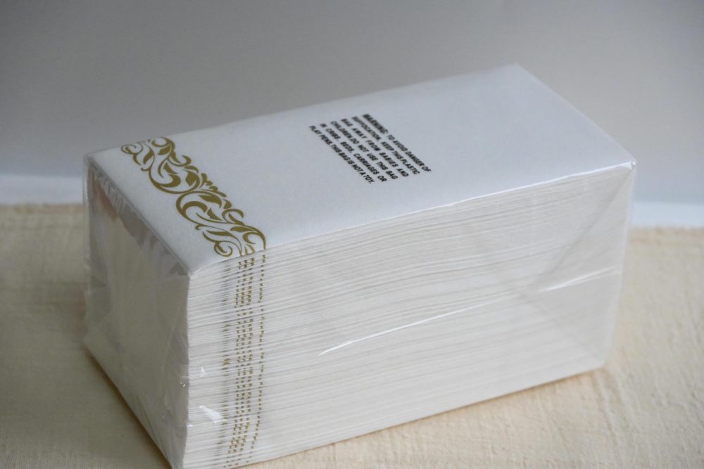 YIDUHAO Gold Napkins,Disposble Cloth Like Napkins, Dinner Napkins,Disposble Hand Towels, Linen-Feel Paper Napkins,12x17inch,Pack of 50 - Image 2