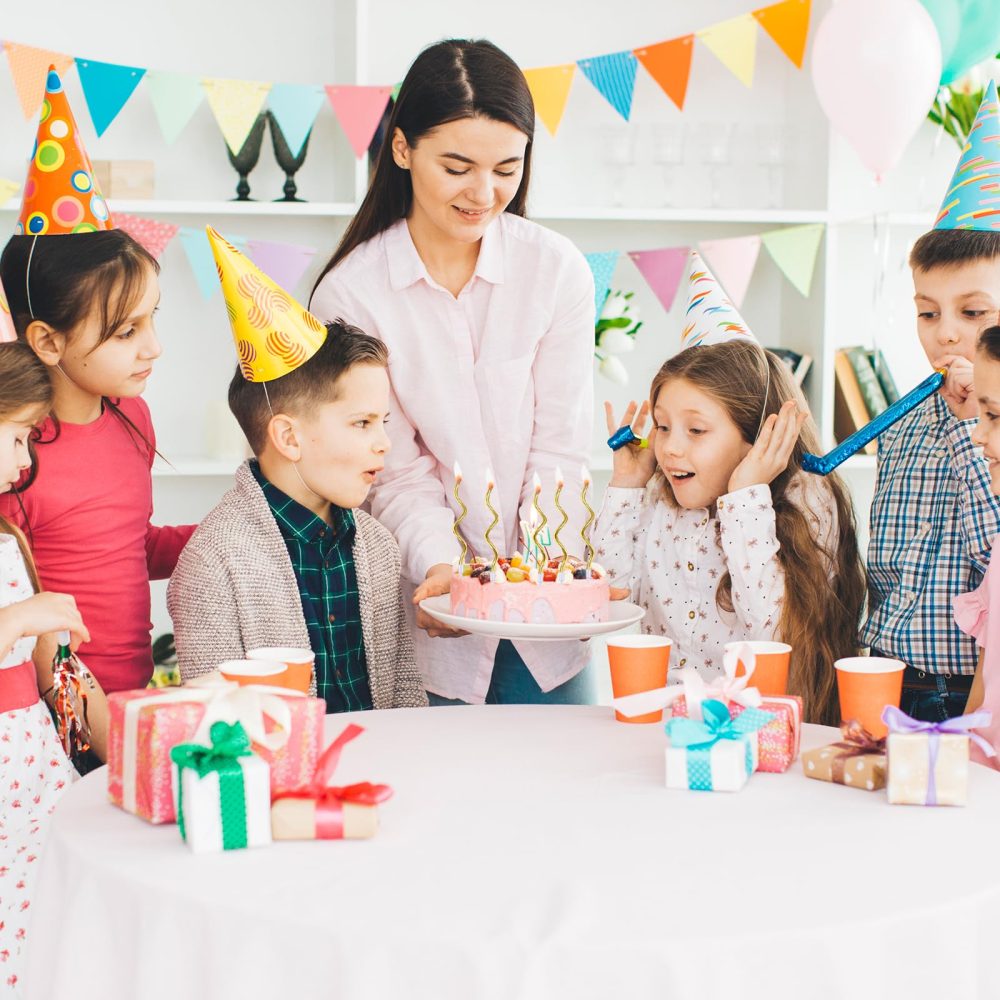 JEKUGOT 24Pcs Birthday Candles, Gold Cake Candles, Sparkler Candles for Cakes，Birthday Cake Candles with Holders for Birthday Cake Wedding Party Decoration - Image 3