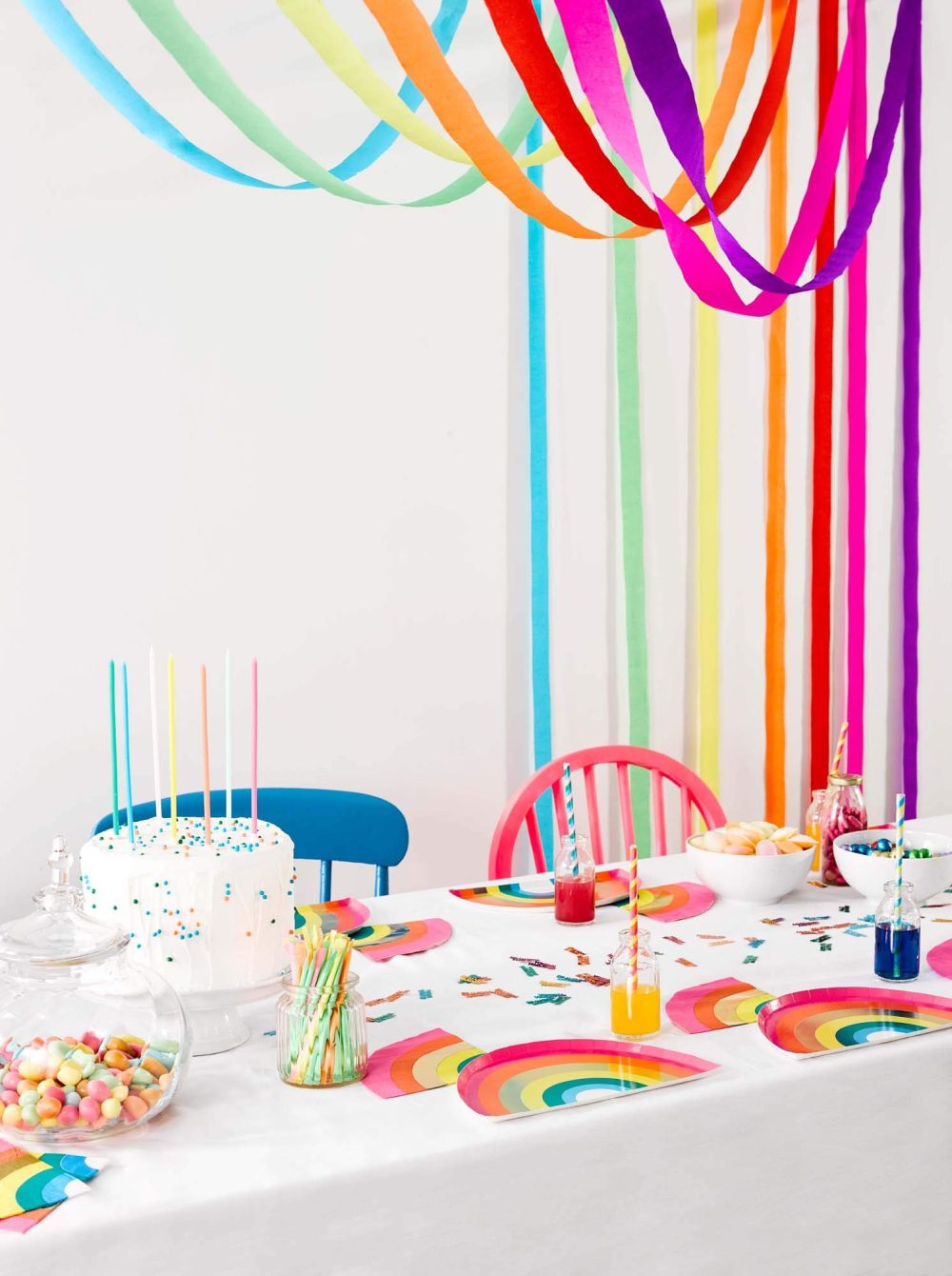 Talking Tables Rainbow Shaped Paper Napkins for Kids Birthday or Pride Party Table Decorations, Pack of 16,29 x 29 centimeters, RBNAPKINS - Image 4