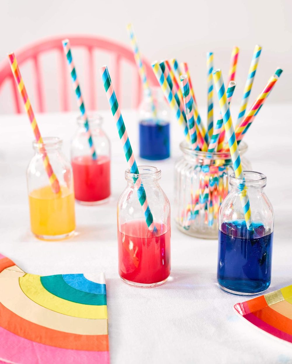 Talking Tables Rainbow Shaped Paper Napkins for Kids Birthday or Pride Party Table Decorations, Pack of 16,29 x 29 centimeters, RBNAPKINS - Image 8