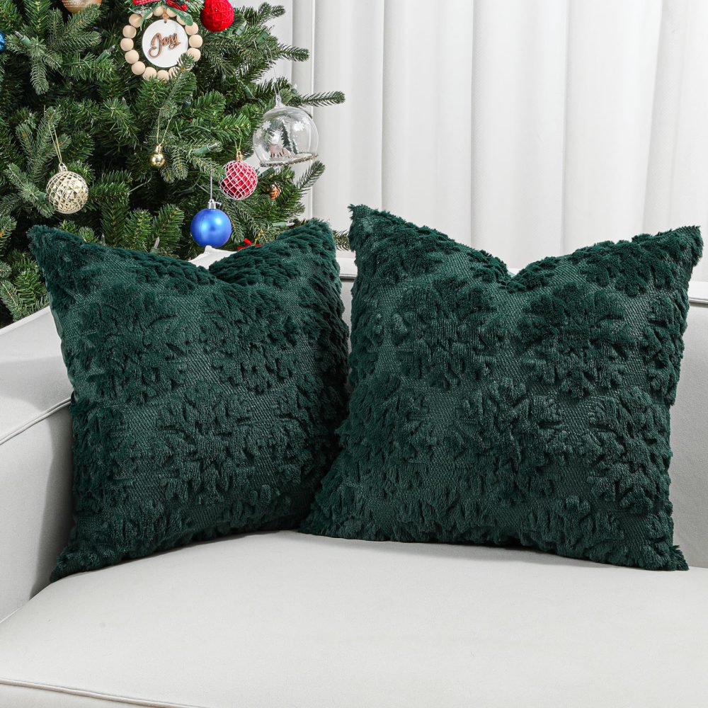 Lewondr Christmas Throw Pillow Cover 20x20, Set of 2 Super Soft Faux Fur Throw Pillow Covers Velvet 3D Snowflakes Embroidery Decorative Throw Pillowcase for Living Room Bed Couch Home Decor, Green