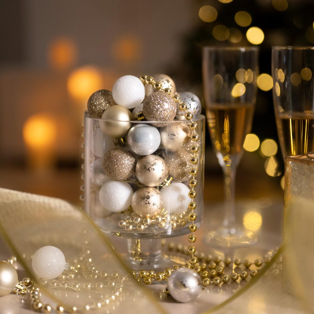 Valery Madelyn Christmas Baubles for Christmas Tree Decoration，49pcs 3cm White Gold Shatterproof Christmas Ball Ornaments - Image 3
