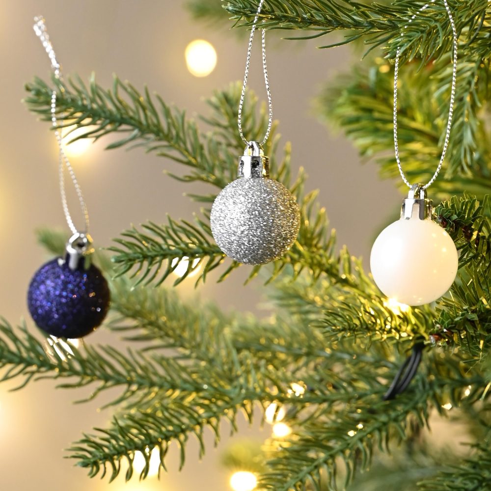Valery Madelyn Christmas Baubles for Christmas Tree Decoration，49pcs 3cm Silver and Blue Christmas Shatterproof Christmas Ball Ornaments - Image 4