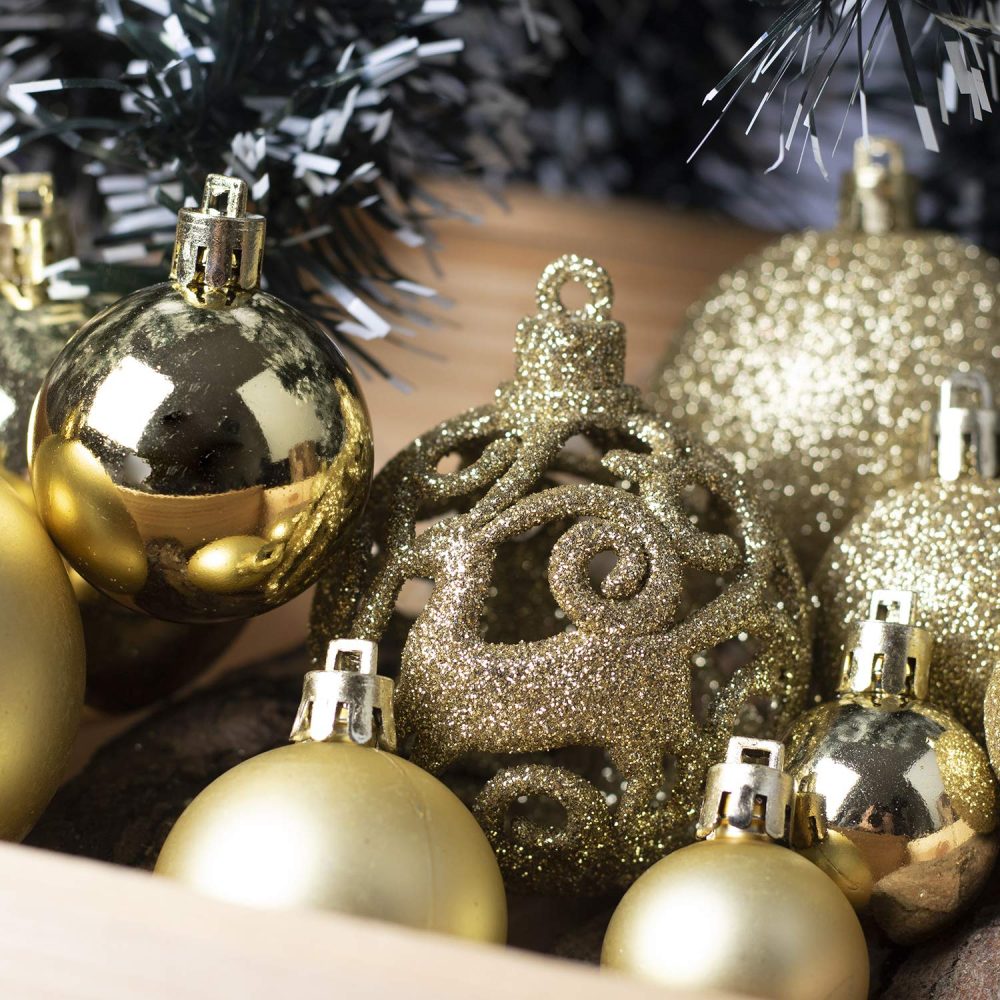 Bravich 100 Pieces Shatterproof Baubles Set. Christmas Tree Decorations Ornament Balls With Hooks & String Hanging. Home Decor 3,4 & 6 CM Baubles-Matt, Shiny & Glitter Finish-Gold - Image 5