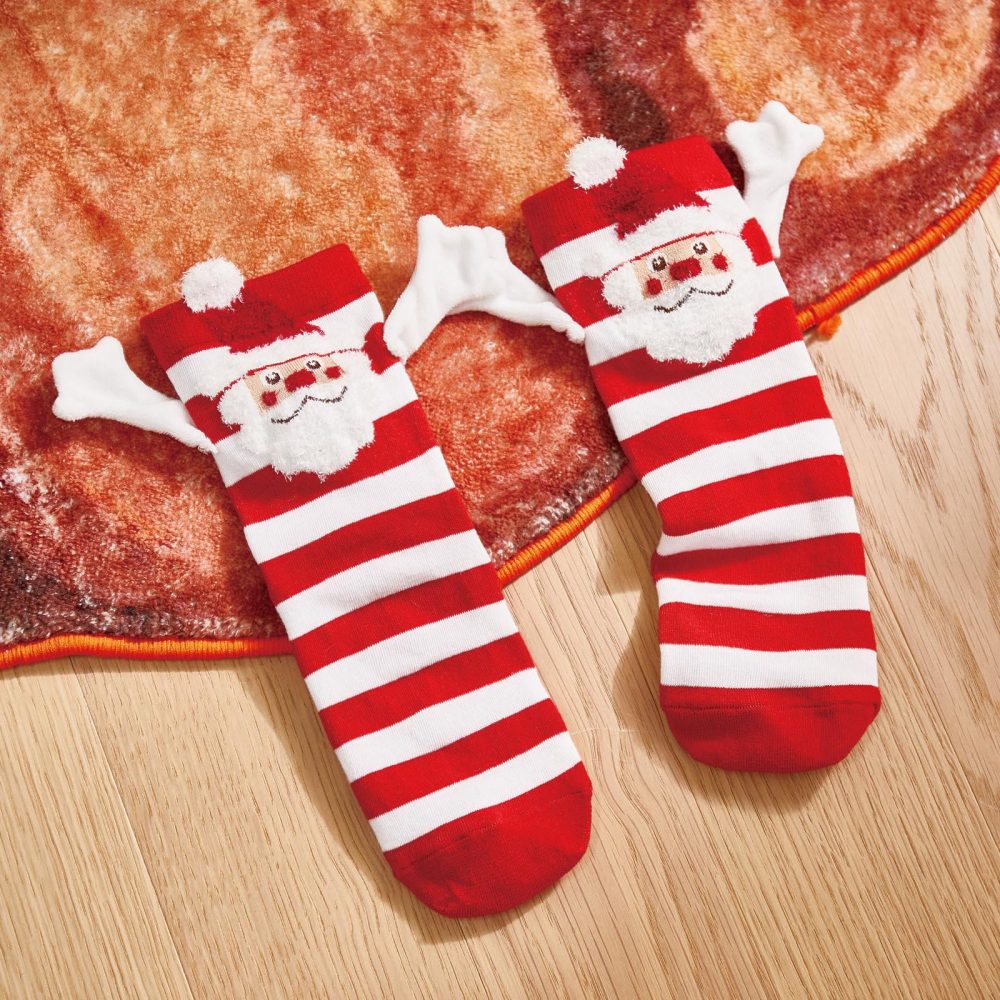 L&ieserram Funny Christmas Magnetic Socks Friends Hand in Hand Socks Couple Holding Hands Magnet Socks for Women Men Novelty Xmas Gifts One Size (Red + Green) - Image 6
