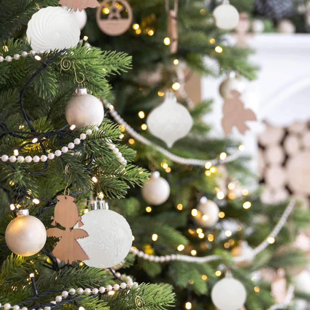 KI Store White Christmas Baubles 80mm Christmas Tree Decoration Ornaments 18pcs Shatterproof Balls for Xmas Hanging Decorations Festival Holiday Decor - Image 3
