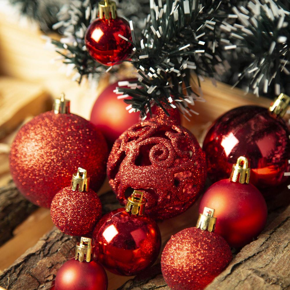 Bravich 100 Pieces Shatterproof Baubles Set. Christmas Tree Decorations Ornament Balls With Hooks & String Hanging. Home Decor 3,4 & 6 CM Baubles-Matt, Shiny & Glitter Finish-Red - Image 6