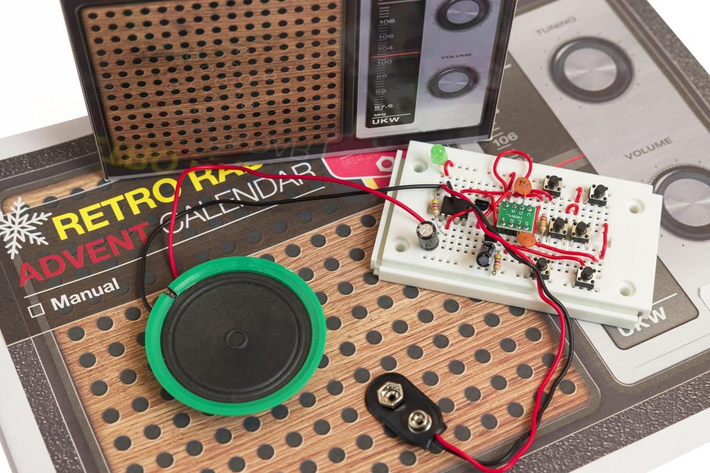 EIGHT Advent Calendar Kit - Retro Radio - Image 5