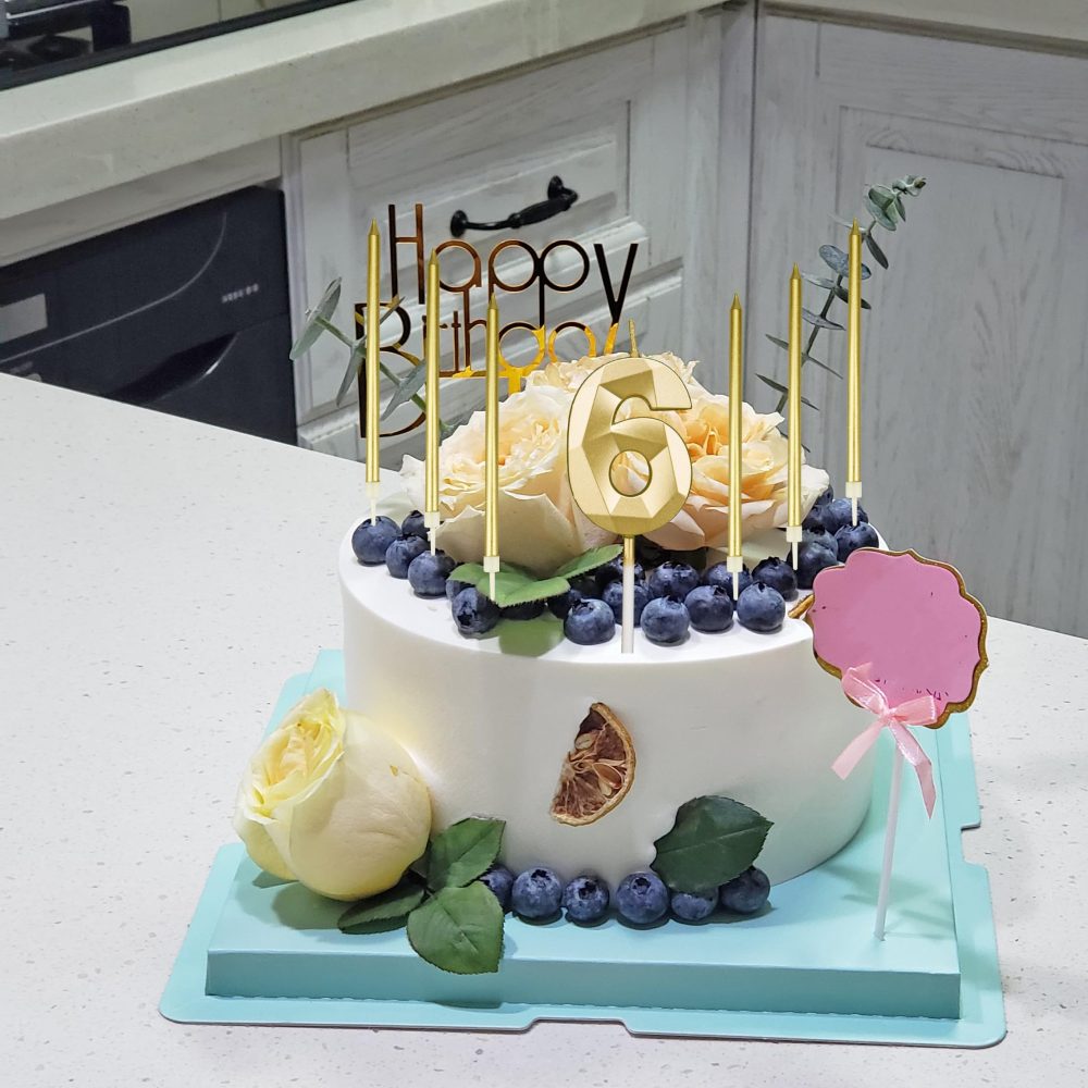 24 PCS Birthday Candles for Cakes, Cake Sparklers with Holders, 13.5CM Long Cake Candles, for Baby Birthday Wedding Party Decoration, Birthday Cake Candles (Gold & Silver) - Image 4