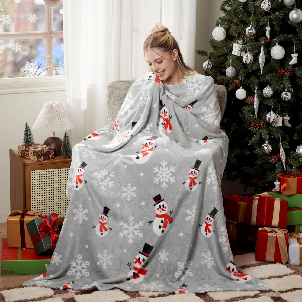 Joiedomi Gray Snowman Christmas Throw Blanket (130x150cm), Soft Flannel Blanket, Warm Plush Christmas Decoration, Winter Cozy Holiday Cabin Throw for Sofa Couch - Image 6