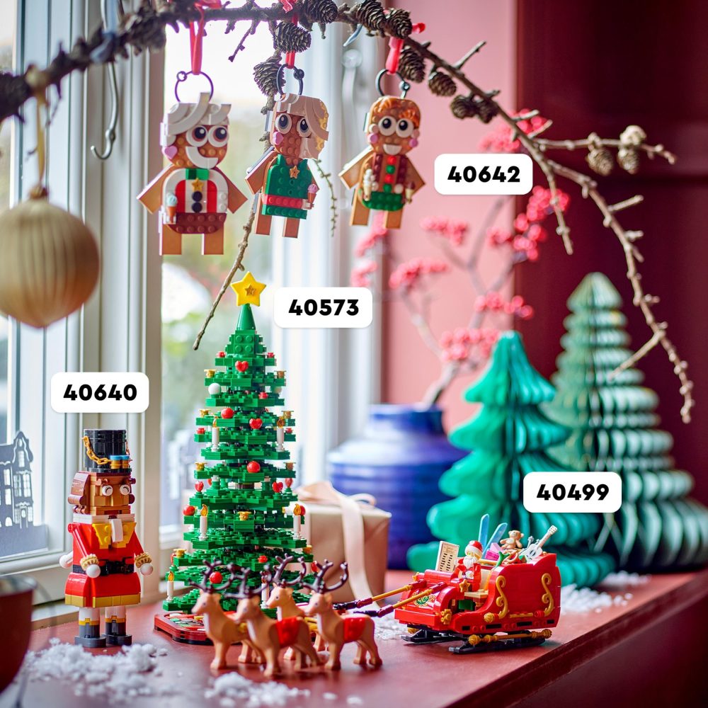 LEGO Christmas Tree Toy Building Set for 9 Plus Year Old Boys & Girls, Collectible Festive Decoration for Home Decor, Encourages Imaginative Play, Family Crafts Activity, Gift Idea for Kids 40573 - Image 5