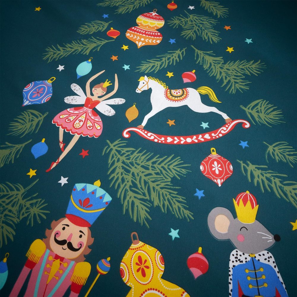 Catherine Lansfield Christmas Nutcracker Reversible Double Duvet Cover Set with Pillowcases Green - Image 4