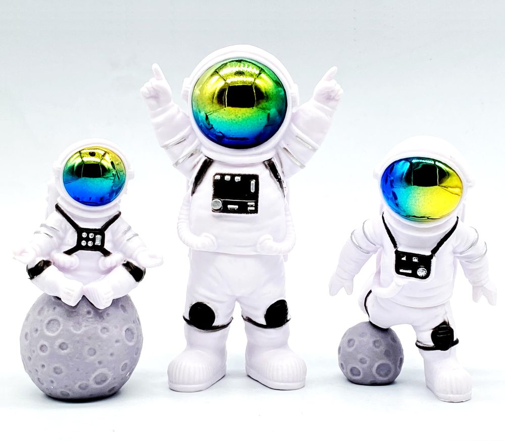 3 Pcs Astronaut Cake Topper, Spaceman Cake Decorations, Mini Set Astronaut Decor Figurines, for Kids Birthday Shower Astronaut Theme Party Supplies (Gradient blue)