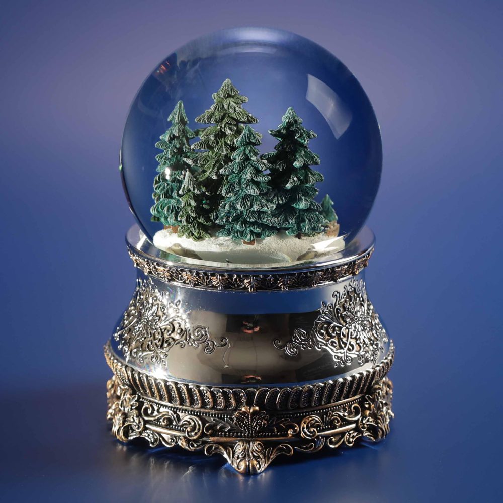 Christmas Lighted Snow Globe "Hunting lodge" Musical with Swirling Snow, Battery Powered Christmas Decorations Indoor for Home - Image 6