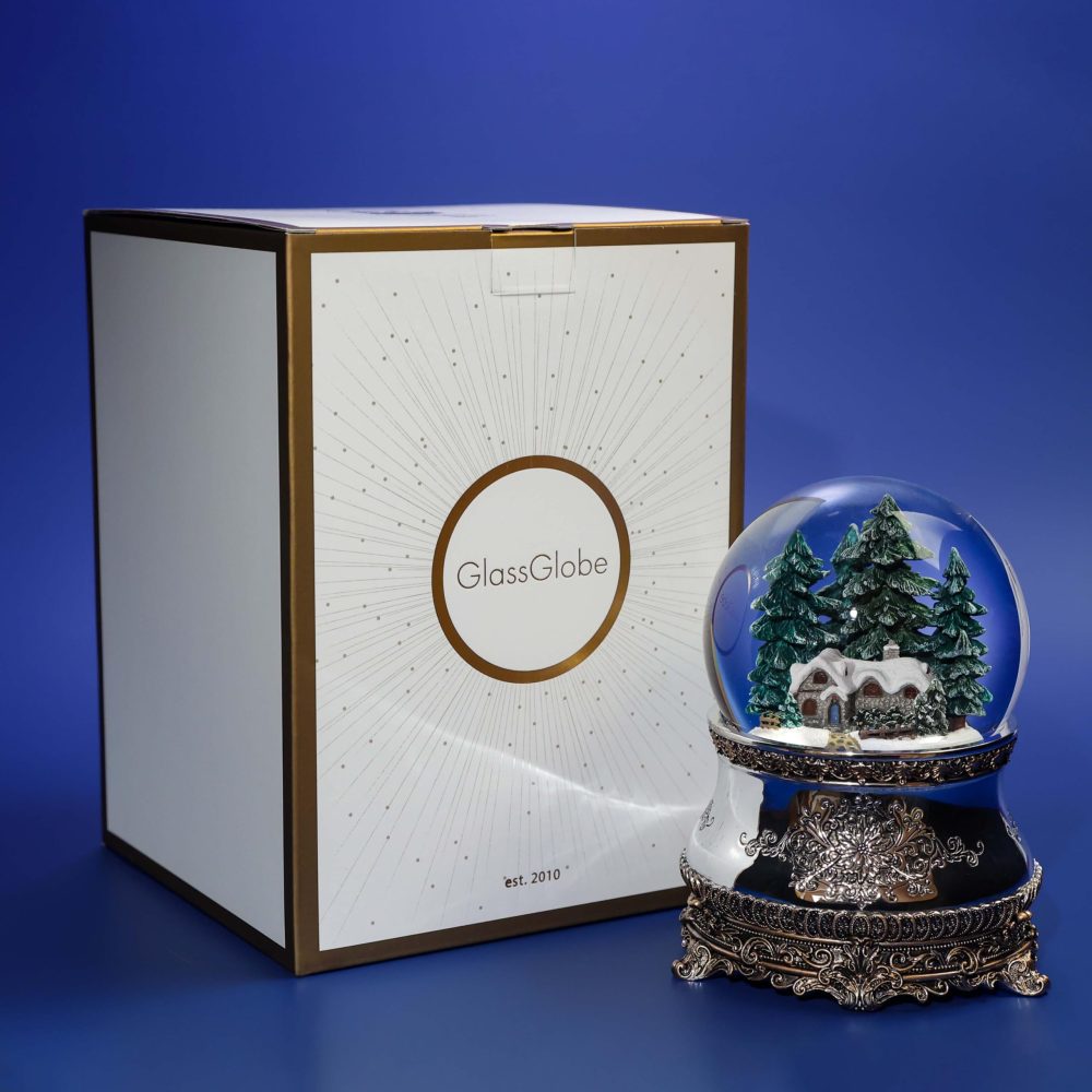 Christmas Lighted Snow Globe "Hunting lodge" Musical with Swirling Snow, Battery Powered Christmas Decorations Indoor for Home - Image 5