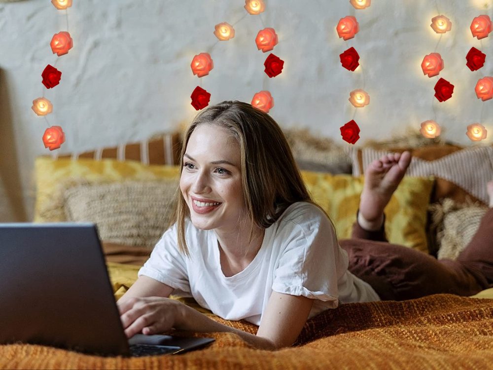 Rose Flower String Lights, 9.8 Ft 20 LED Artificial Rose Garland Fairy Lights Battery Operated Rose light for Valentine's Day Wedding Mother's Day Anniversary Decor Presents for Girls(Red+Pink+White ) - Image 3