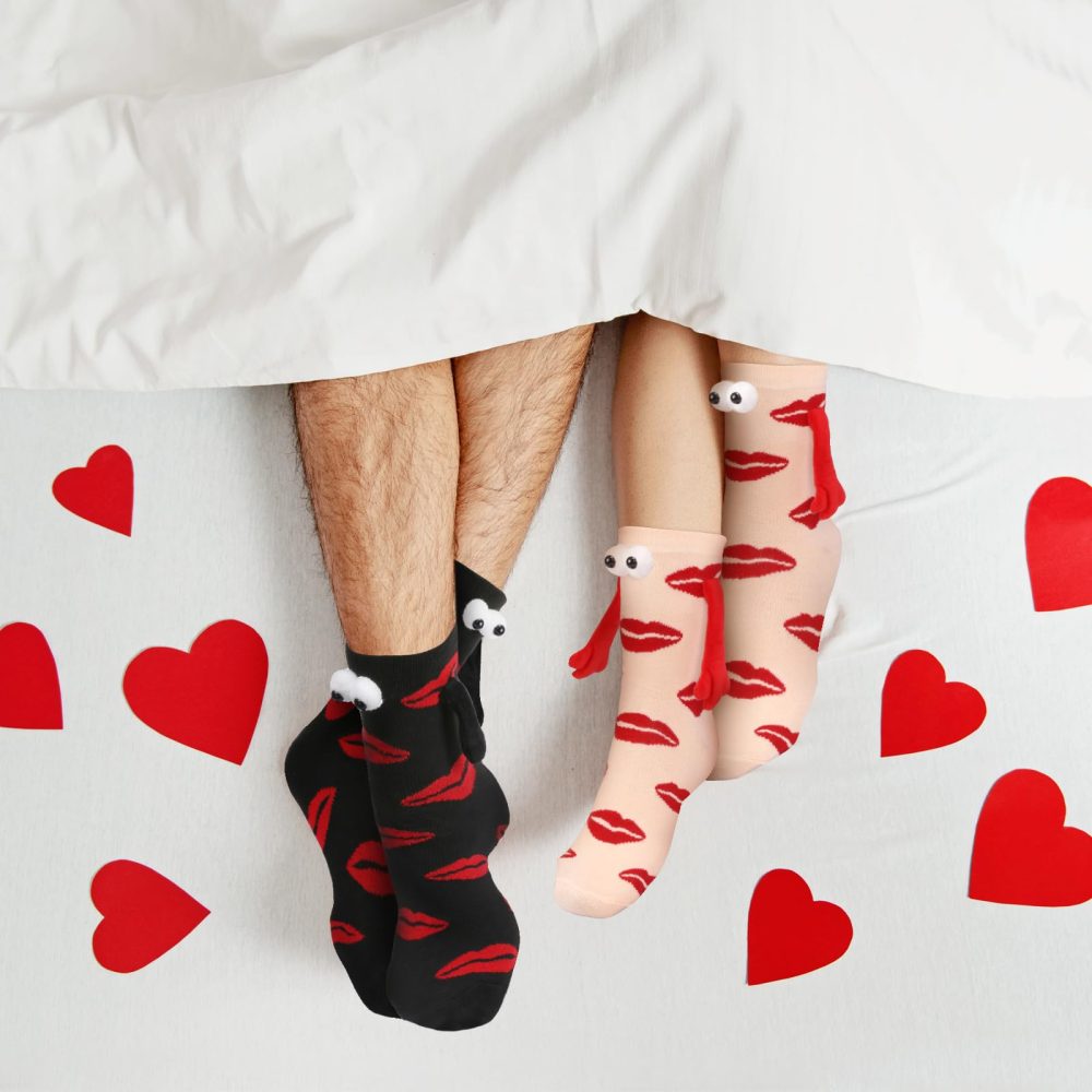 HONMOK 2 Pairs Valentine's Day Gifts for Her Him Couple Magnetic Socks Holding Hands Socks Romantic Red Lips Hand In Hand Socks Funny Love Gift Present for Boyfriend Girlfriend Women - Image 5
