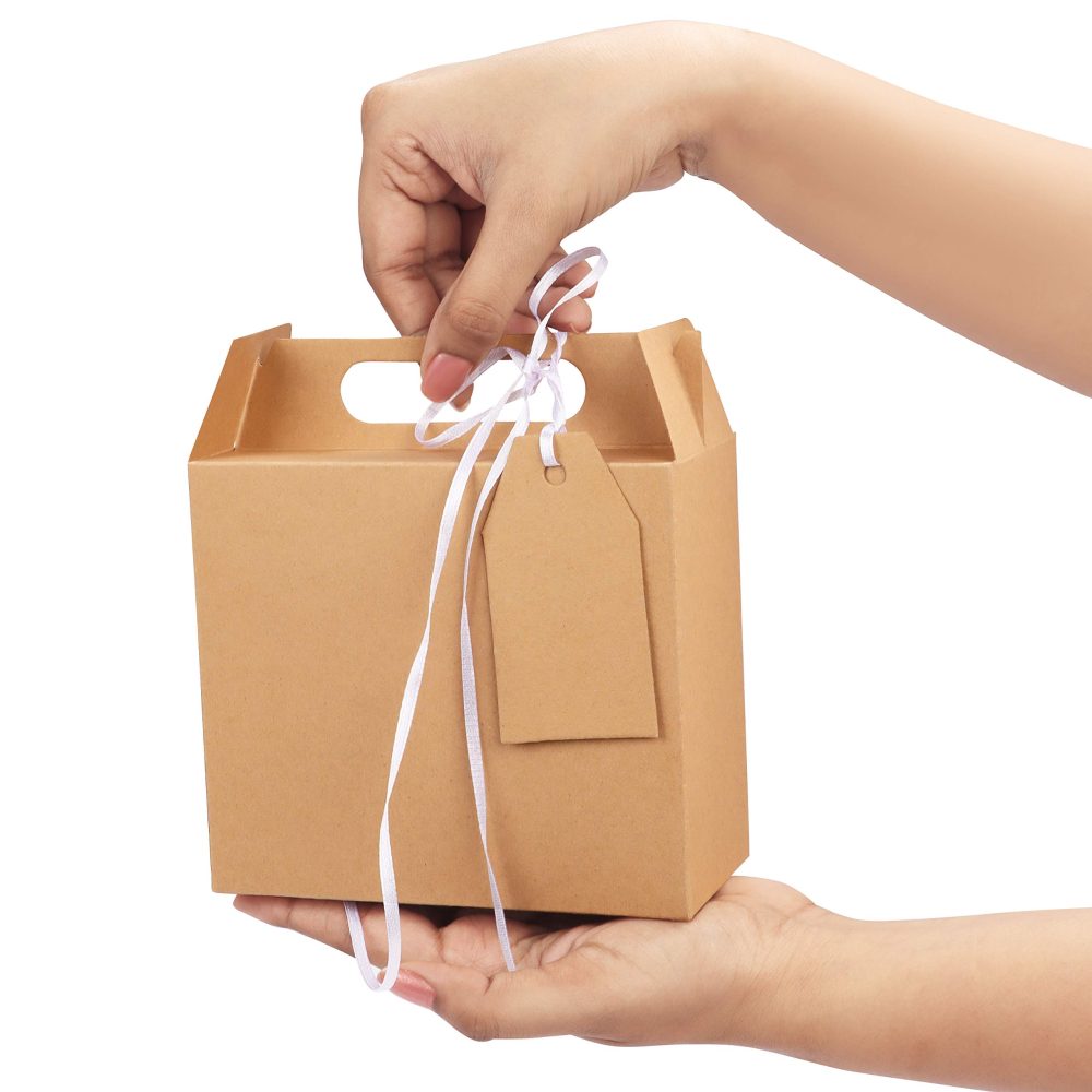 Belle Vous Brown Kraft Party Treat Favour Gift Boxes with Tags (20 Pack) - 16 x 14.7 x 6.5cm/6.29 x 5.78 x 2.55 Inches - Plain Loot Goodie Gable Bags for Kids Birthdays, Food, Baby Shower & Weddings - Image 6